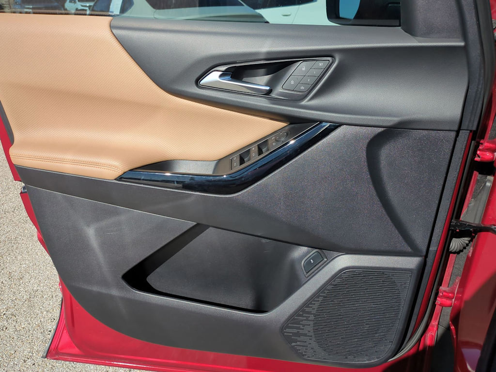 Thumbnail: 2025 Chevrolet Equinox - 25