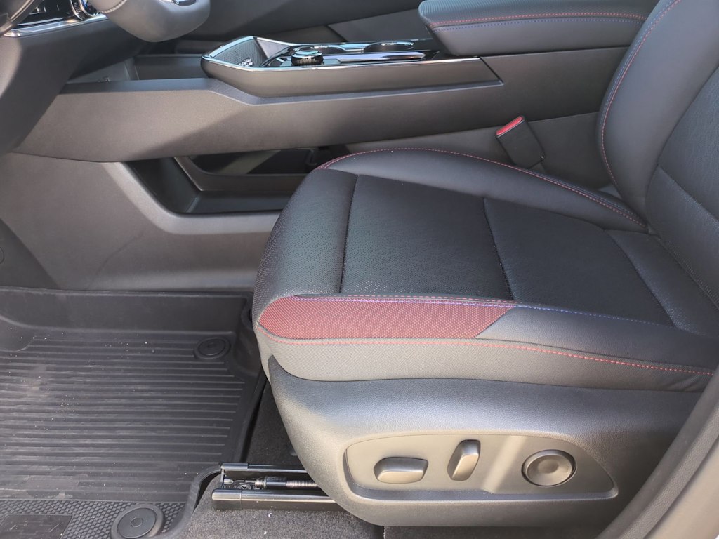 Thumbnail: 2026 Chevrolet Equinox - 28