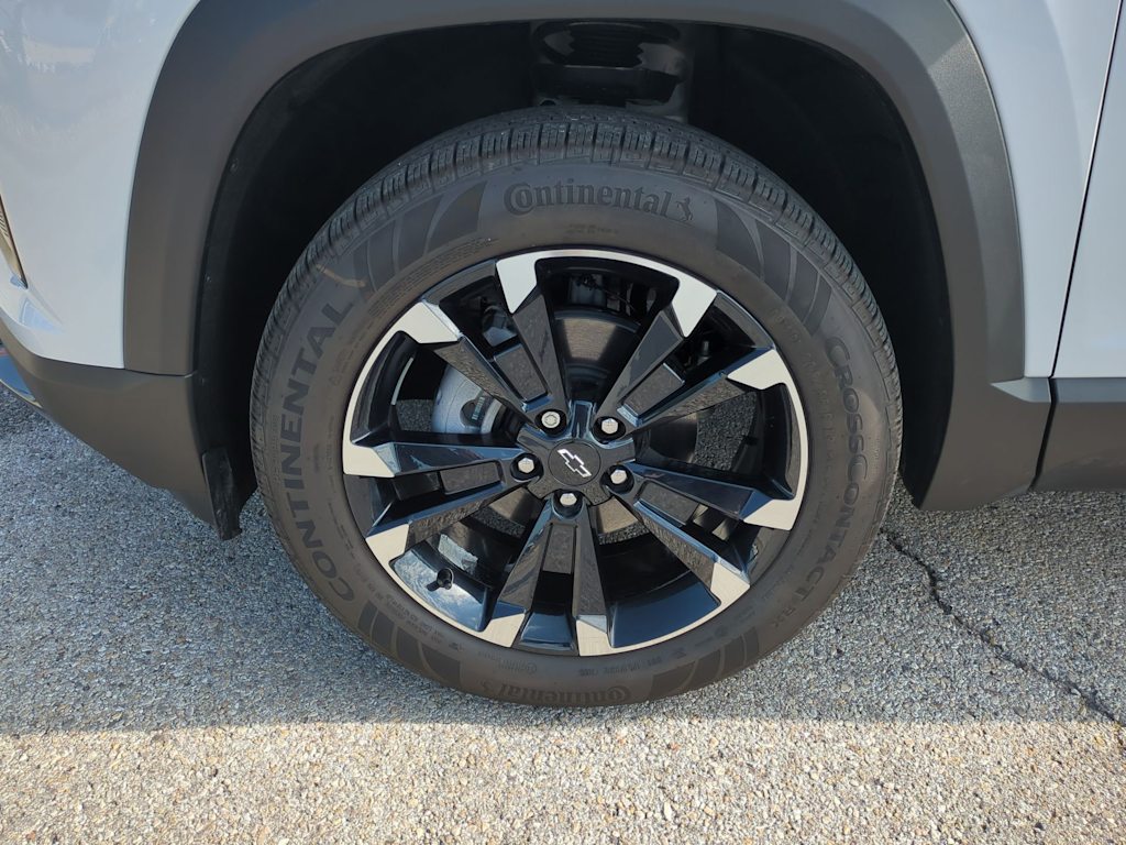 Thumbnail: 2026 Chevrolet Equinox - 8