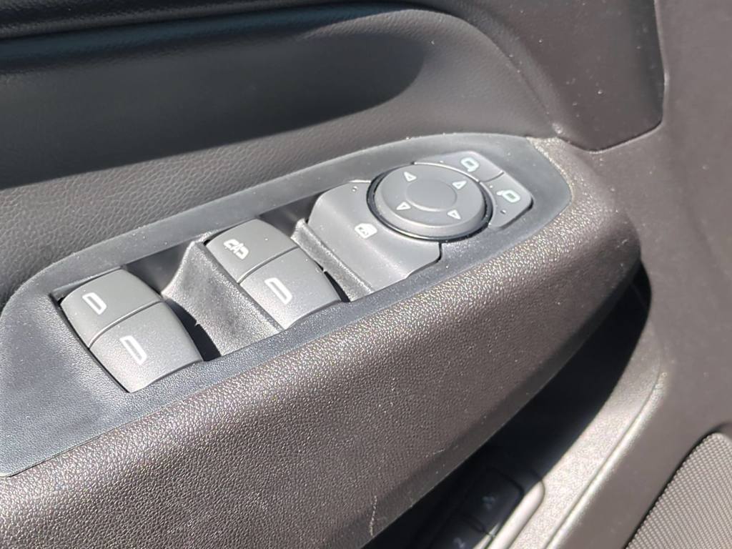 Thumbnail: 2019 Chevrolet Equinox - 30