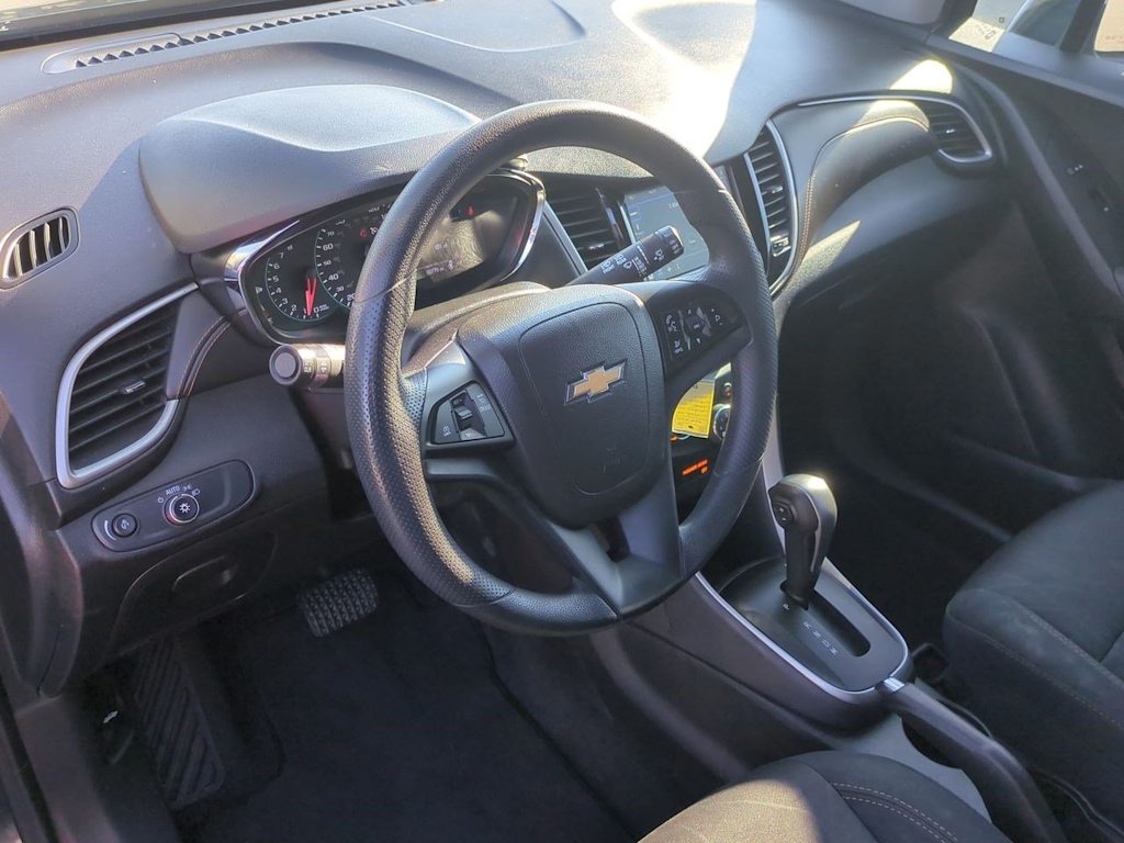 2019 Chevrolet Trax LT 2