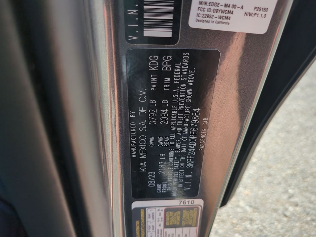 Thumbnail: 2023 Kia Forte - 18