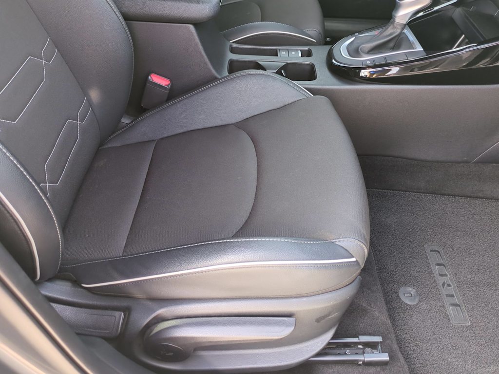 Thumbnail: 2024 Kia Forte - 32