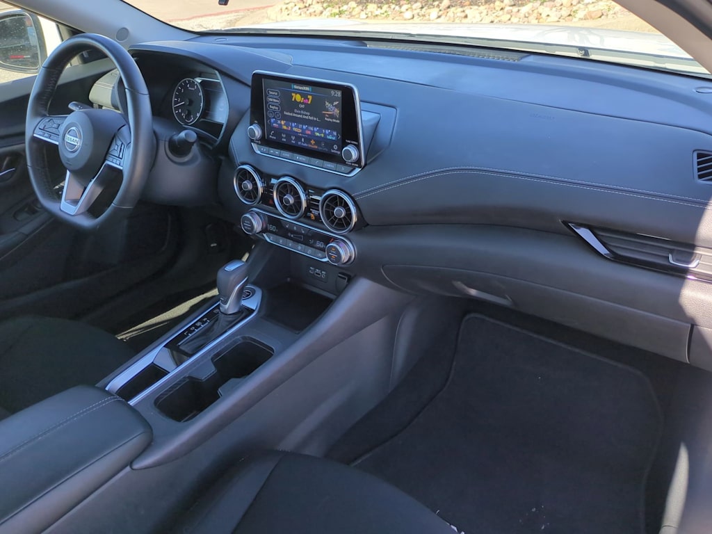 2023 Nissan Sentra SV 14