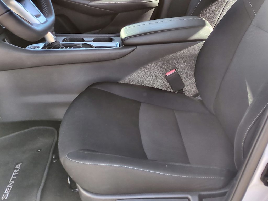 2023 Nissan Sentra SV 27