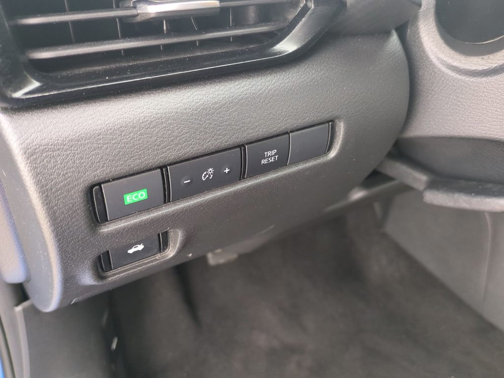 Thumbnail: 2024 Nissan Sentra - 33