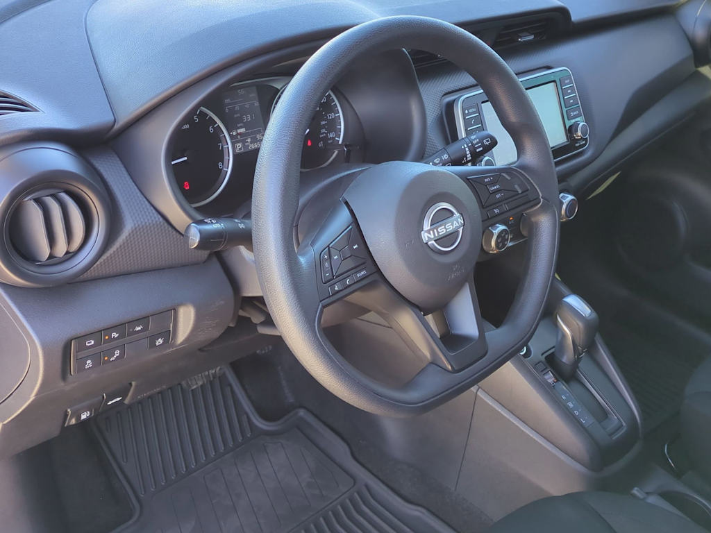 Thumbnail: 2023 Nissan Kicks - 2