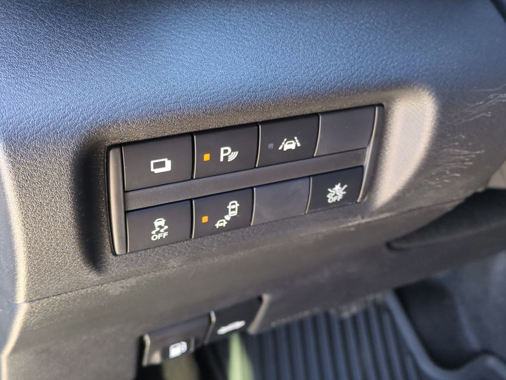 Thumbnail: 2023 Nissan Kicks - 34