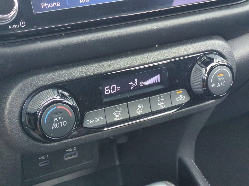 Thumbnail: 2024 Nissan Kicks - 25