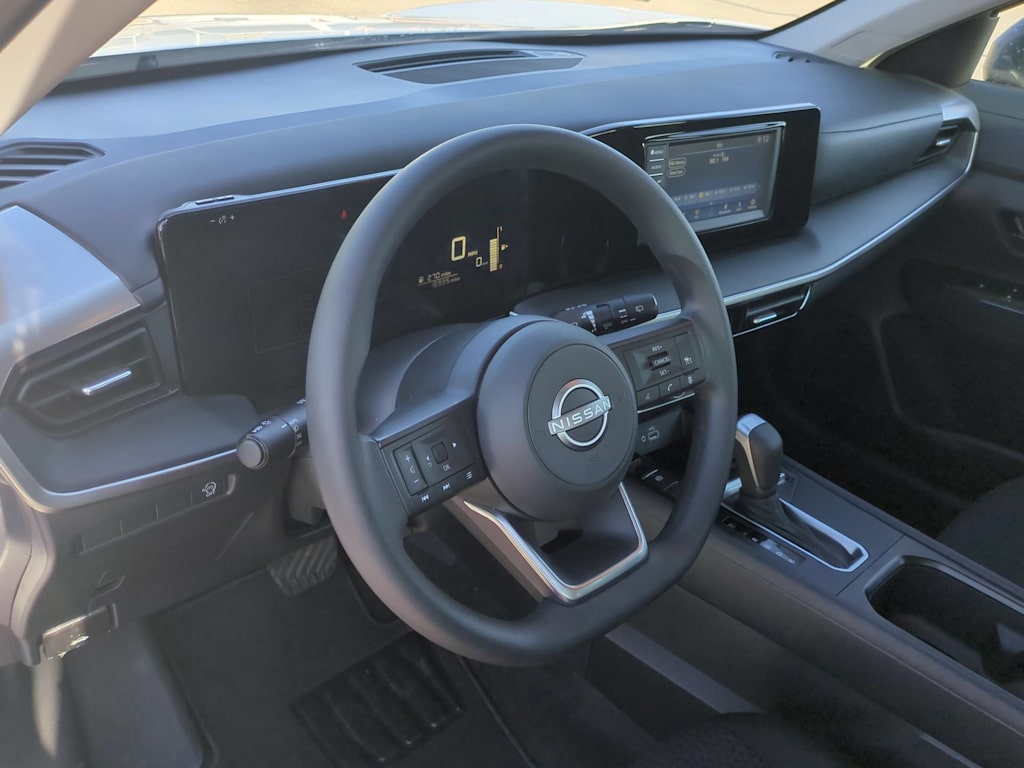 Thumbnail: 2025 Nissan Kicks - 2