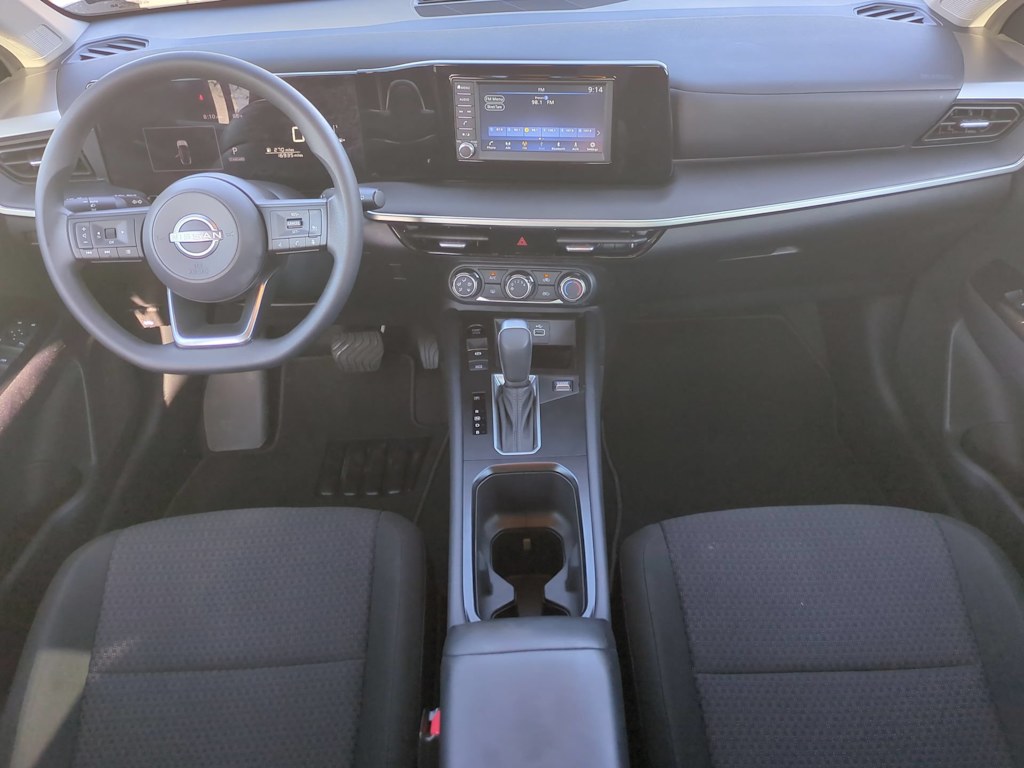 Thumbnail: 2025 Nissan Kicks - 8