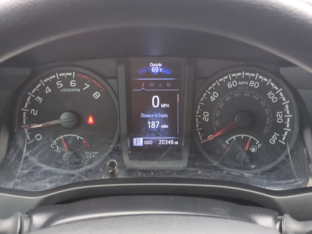 Thumbnail: 2022 Toyota Tacoma - 16