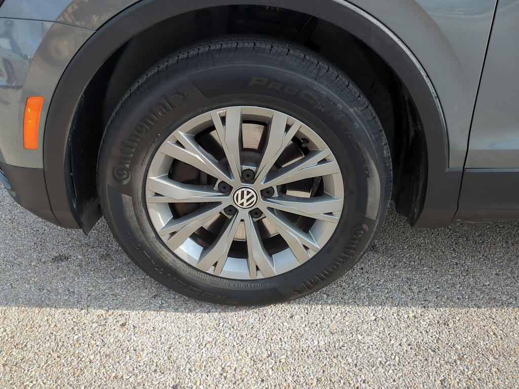 Thumbnail: 2018 Volkswagen Tiguan - 8
