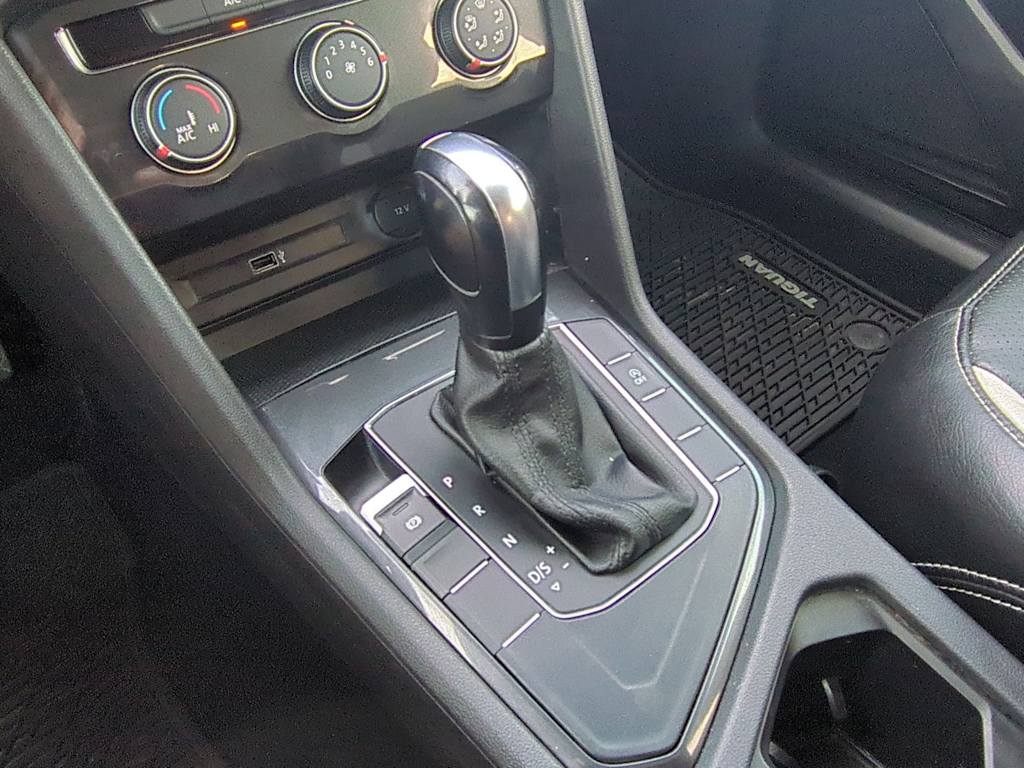 Thumbnail: 2018 Volkswagen Tiguan - 16