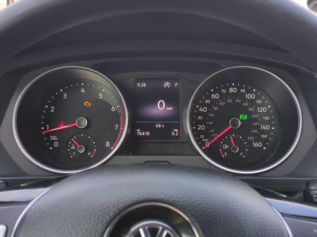 Thumbnail: 2018 Volkswagen Tiguan - 17