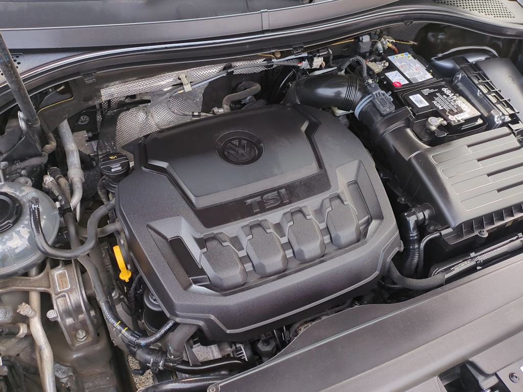 Thumbnail: 2018 Volkswagen Tiguan - 9