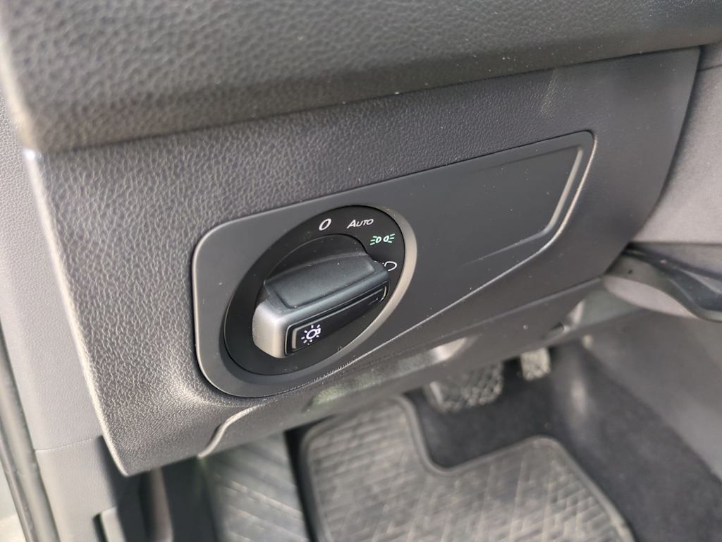 Thumbnail: 2018 Volkswagen Tiguan - 33