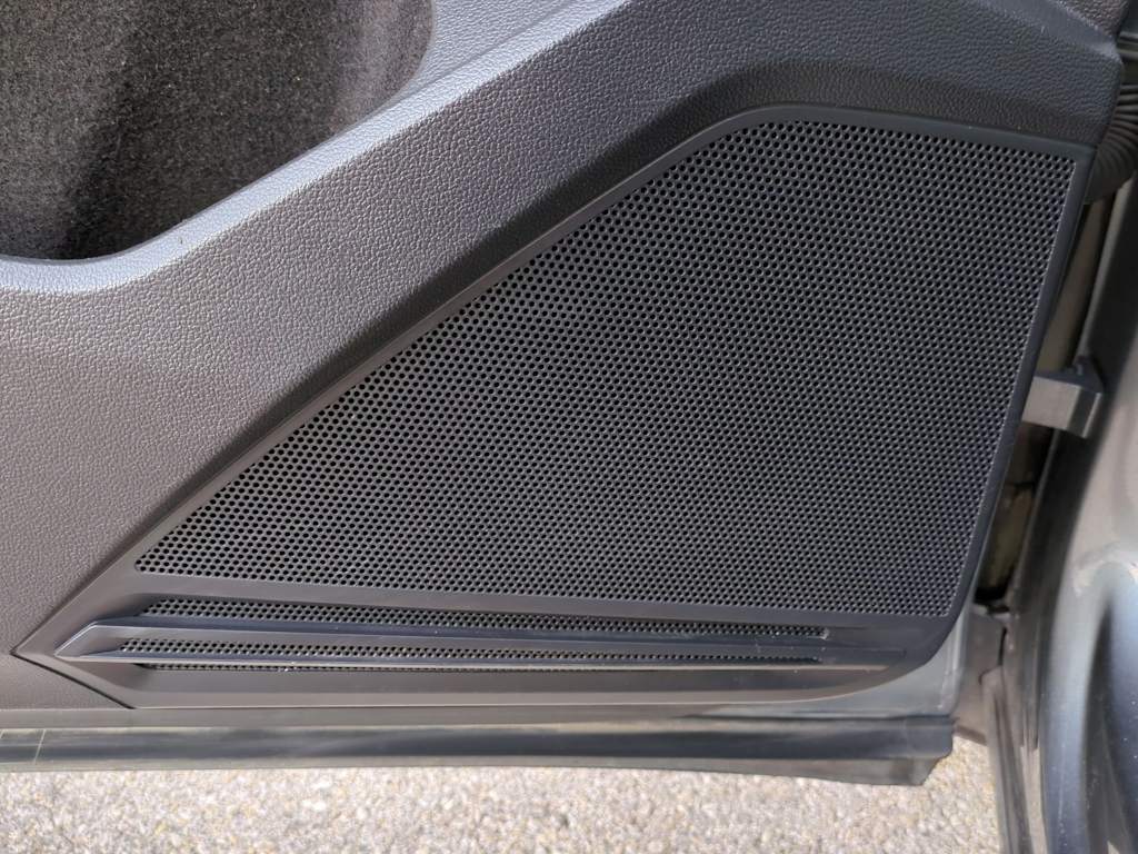 Thumbnail: 2018 Volkswagen Tiguan - 30