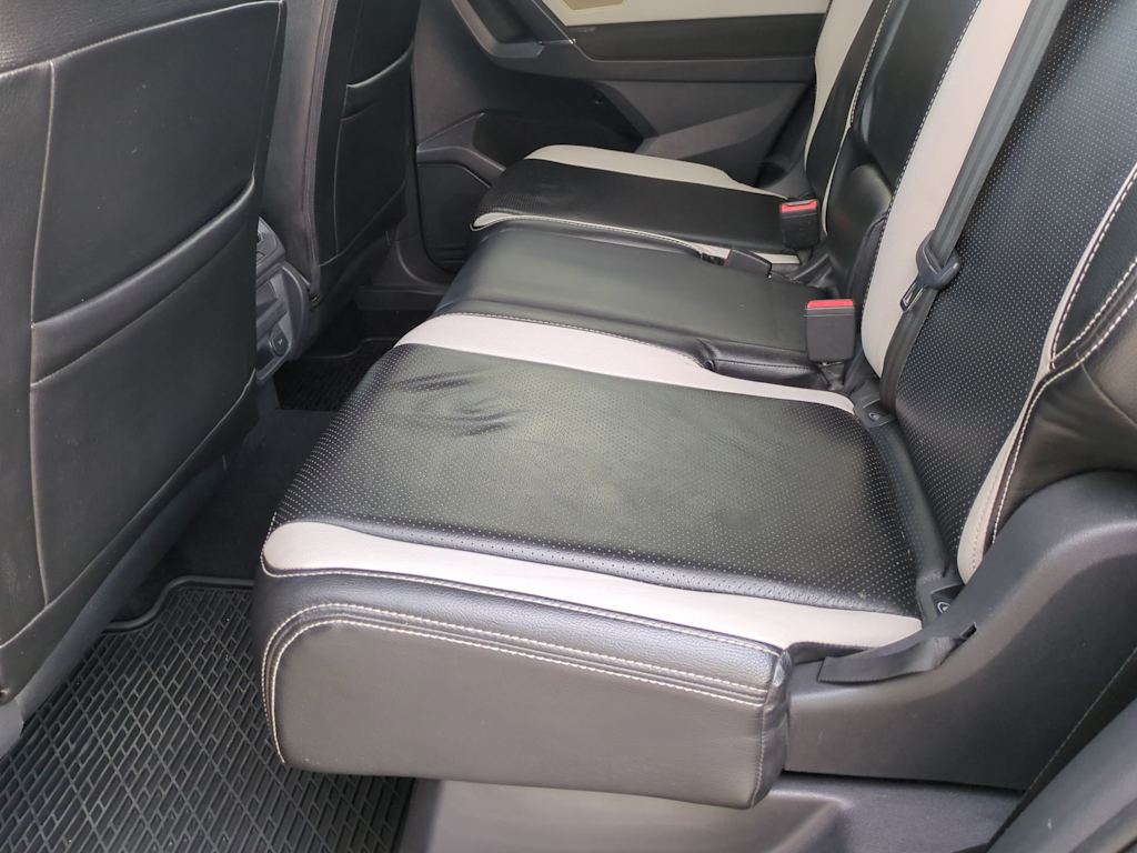 Thumbnail: 2018 Volkswagen Tiguan - 13