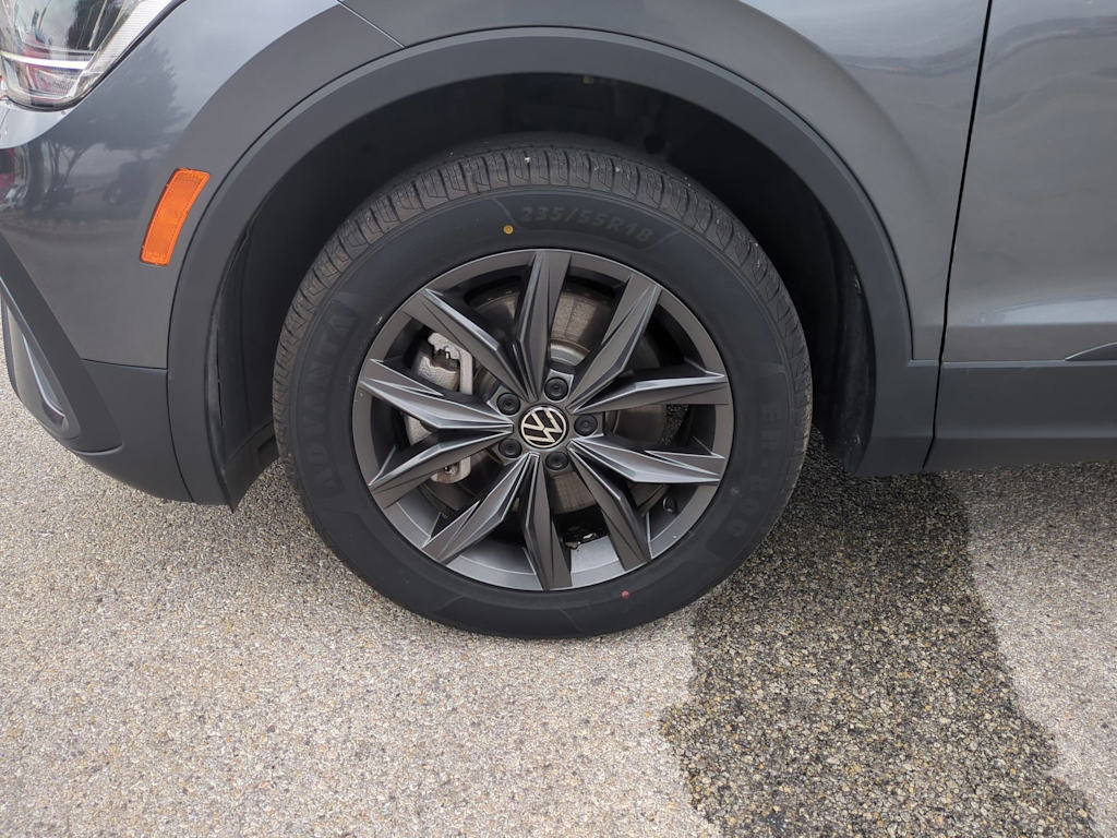 Thumbnail: 2024 Volkswagen Tiguan - 8