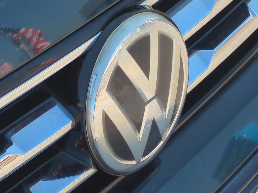 Thumbnail: 2018 Volkswagen Tiguan - 18