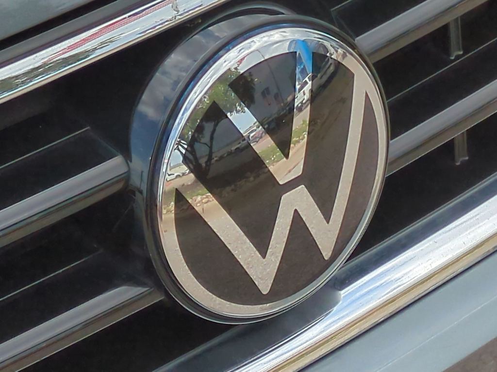 2023 Volkswagen Tiguan SE R-Line Black 8