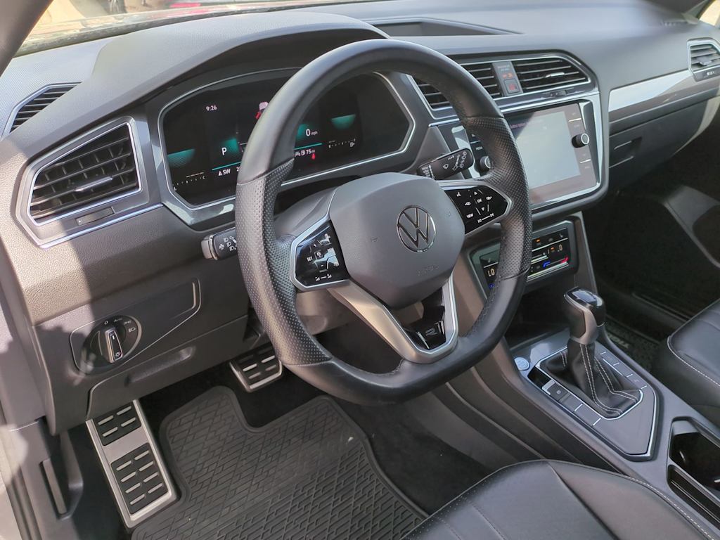 2023 Volkswagen Tiguan SE R-Line Black 2