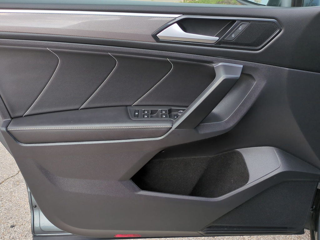 2023 Volkswagen Tiguan SE R-Line Black 30