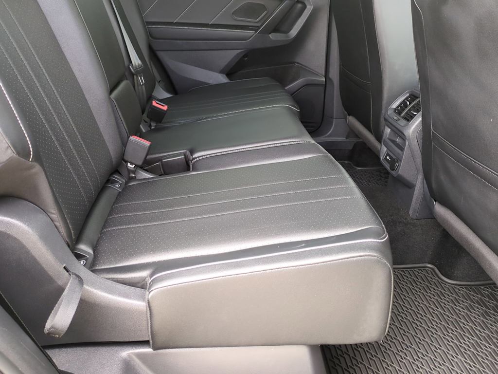 2023 Volkswagen Tiguan SE R-Line Black 32