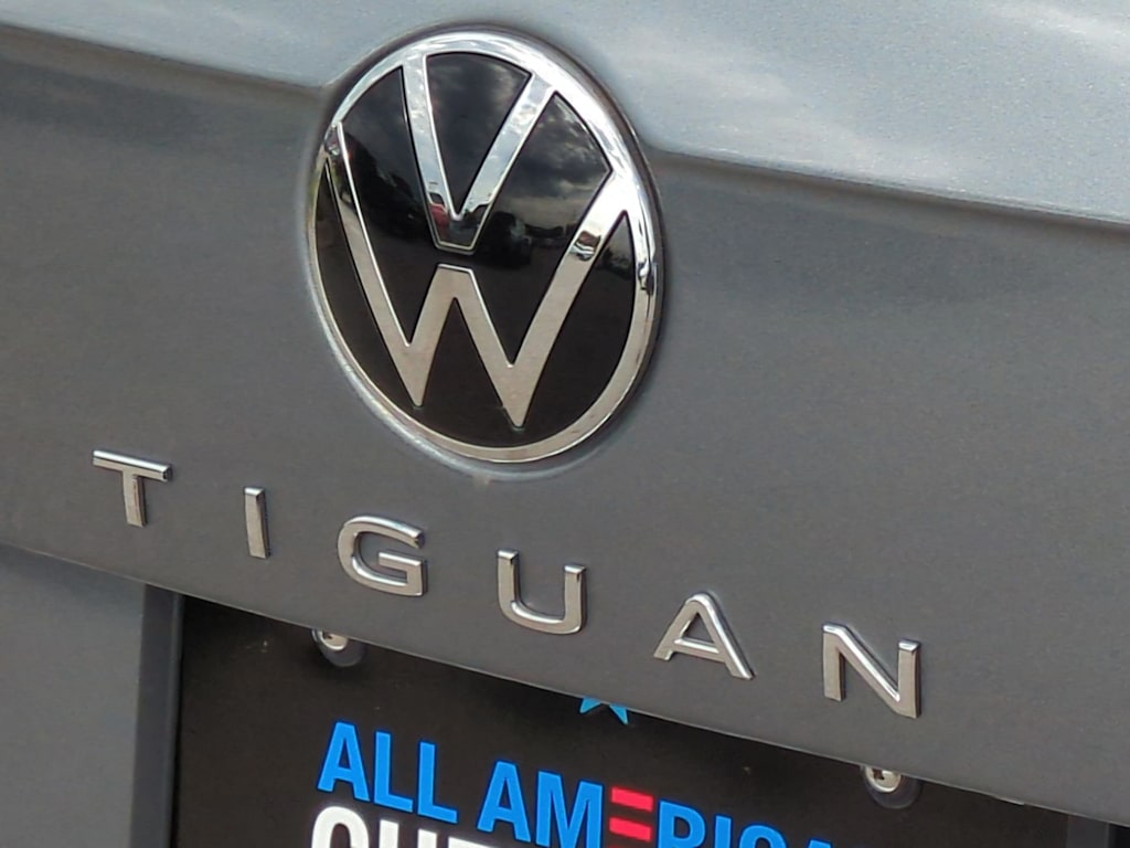 2023 Volkswagen Tiguan SE R-Line Black 7