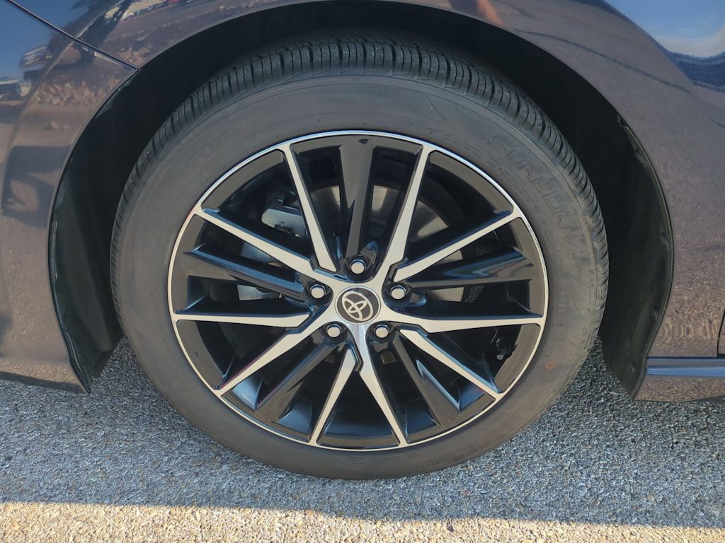 Thumbnail: 2022 Toyota Camry - 8