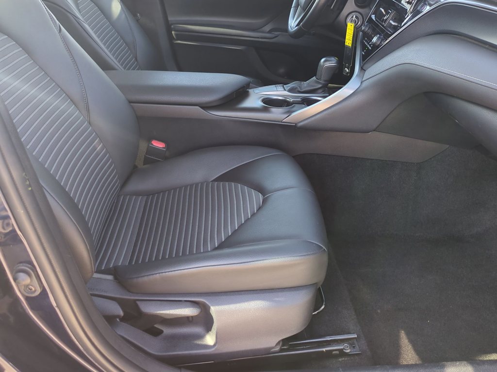 Thumbnail: 2022 Toyota Camry - 32