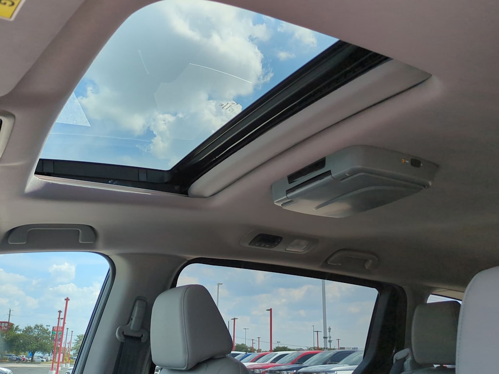 Thumbnail: 2019 Honda Odyssey - 26