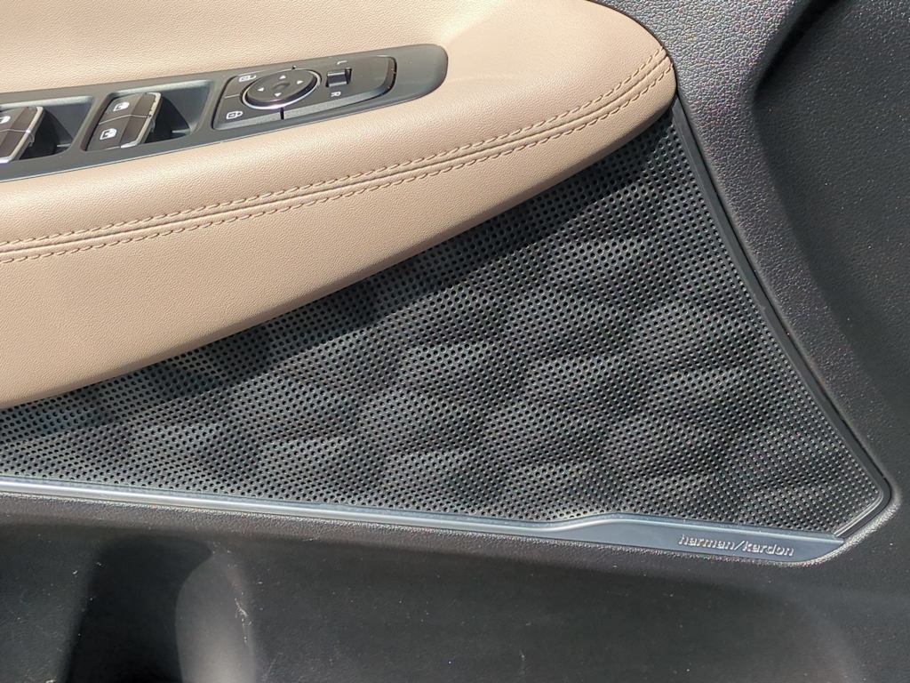 Thumbnail: 2021 Hyundai Santa Fe - 15
