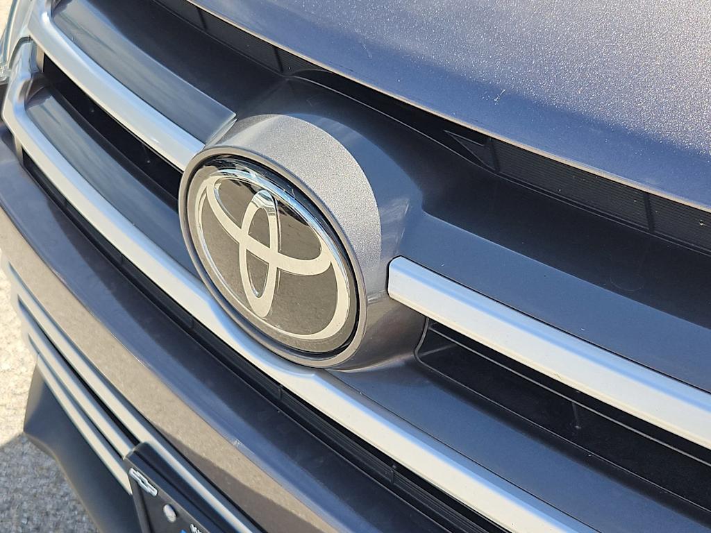 2019 Toyota Highlander Plus 7