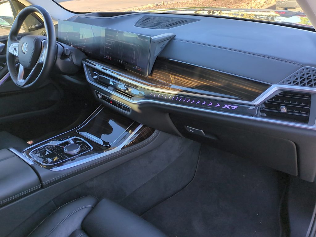 Thumbnail: 2025 BMW X7 - 33