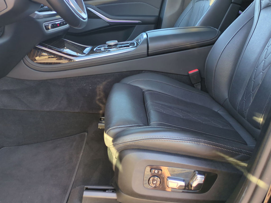 Thumbnail: 2025 BMW X7 - 28