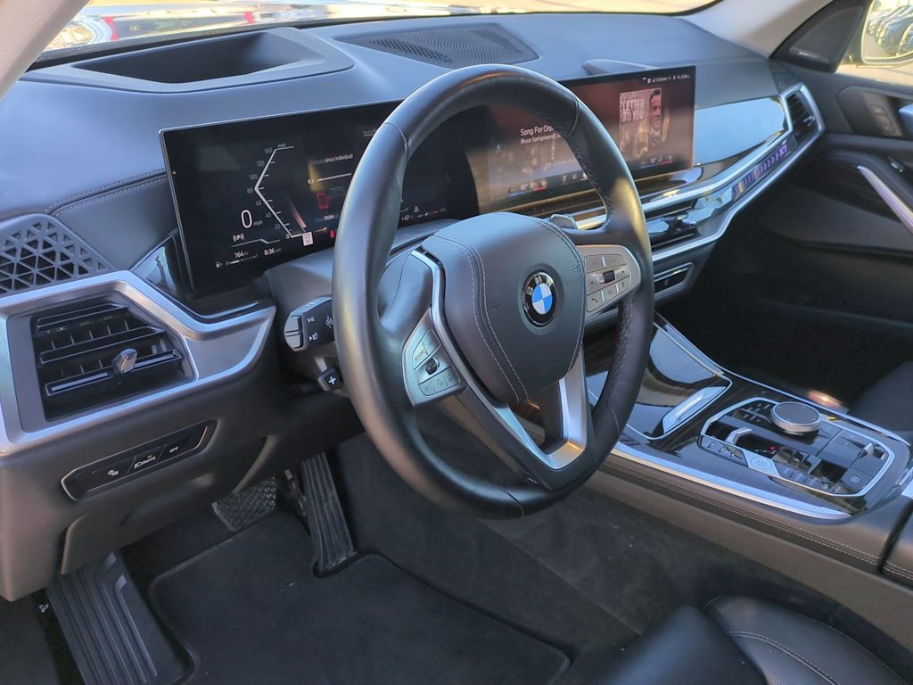 Thumbnail: 2025 BMW X7 - 2