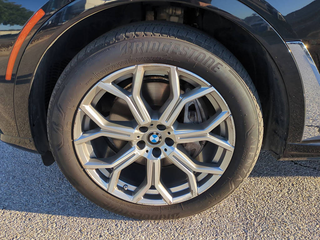 Thumbnail: 2025 BMW X7 - 8