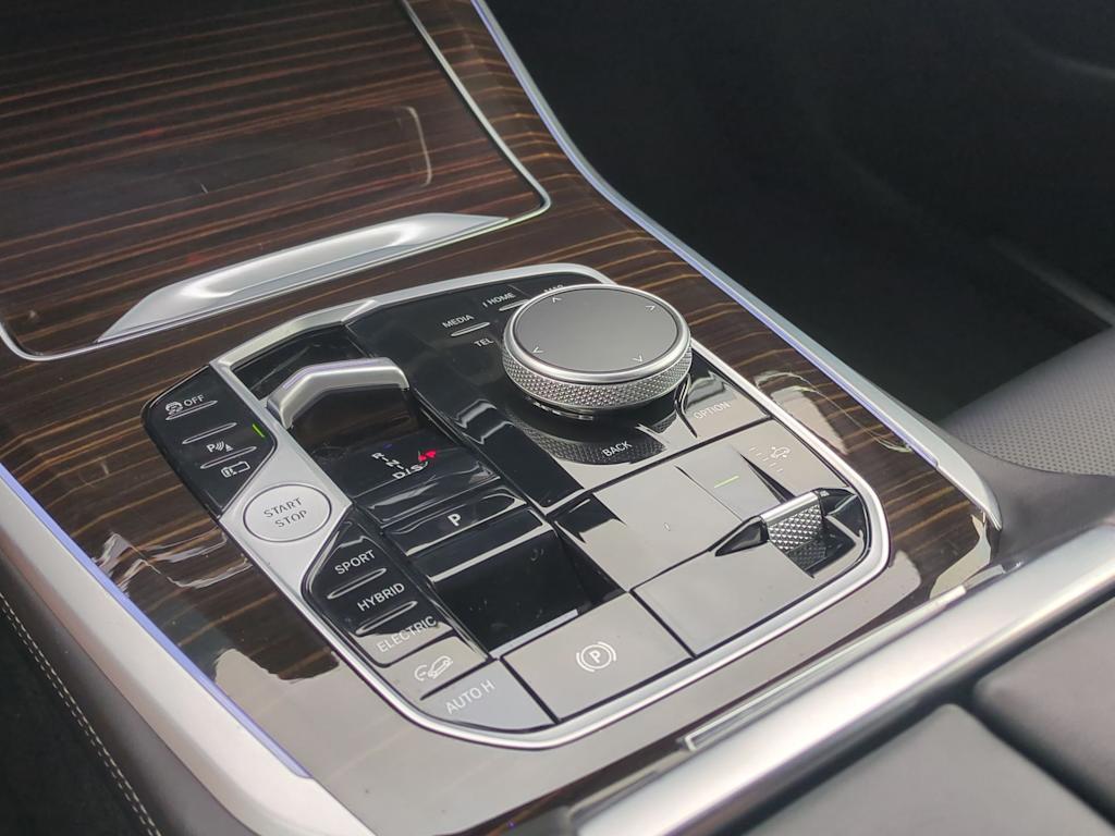 Thumbnail: 2025 BMW X5 - 15