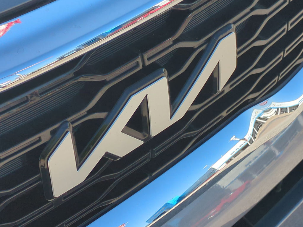 Thumbnail: 2022 Kia Telluride - 32