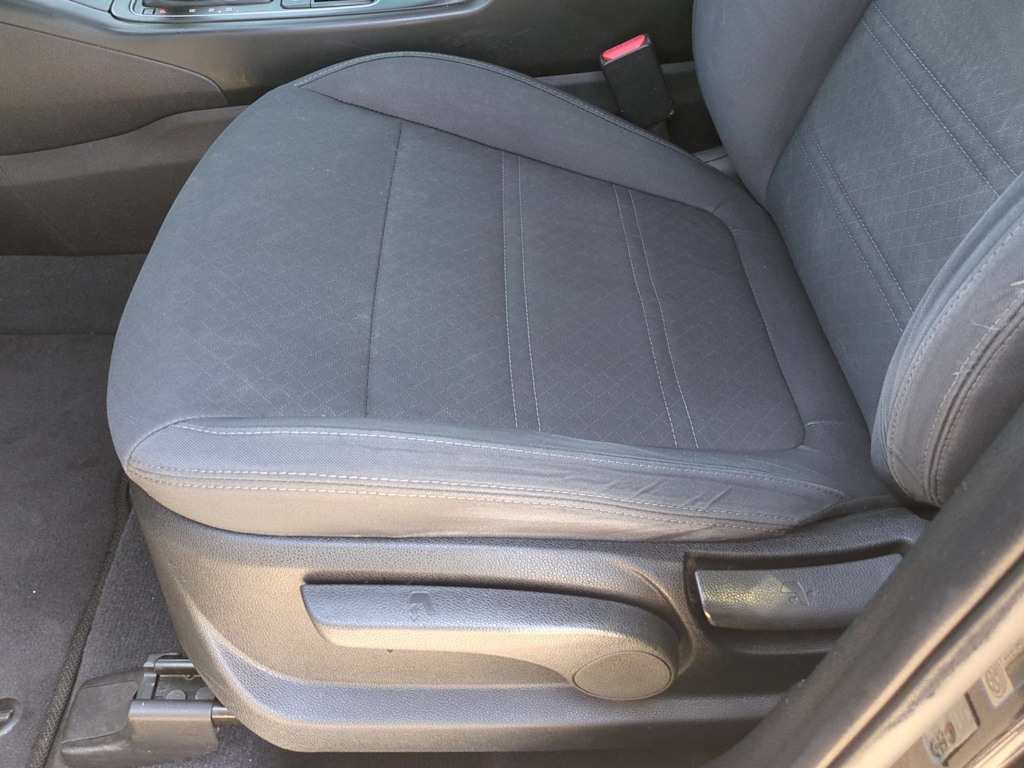 Thumbnail: 2019 Kia Sorento - 25