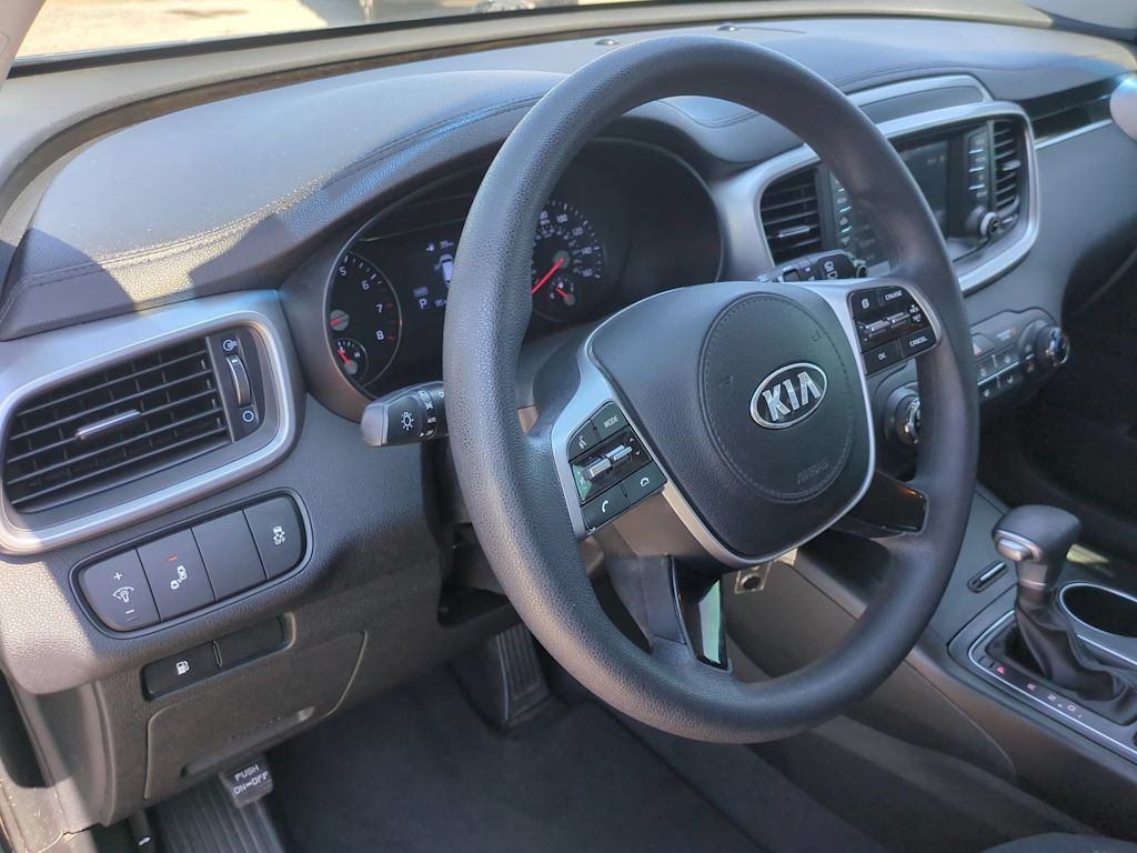 Thumbnail: 2019 Kia Sorento - 2