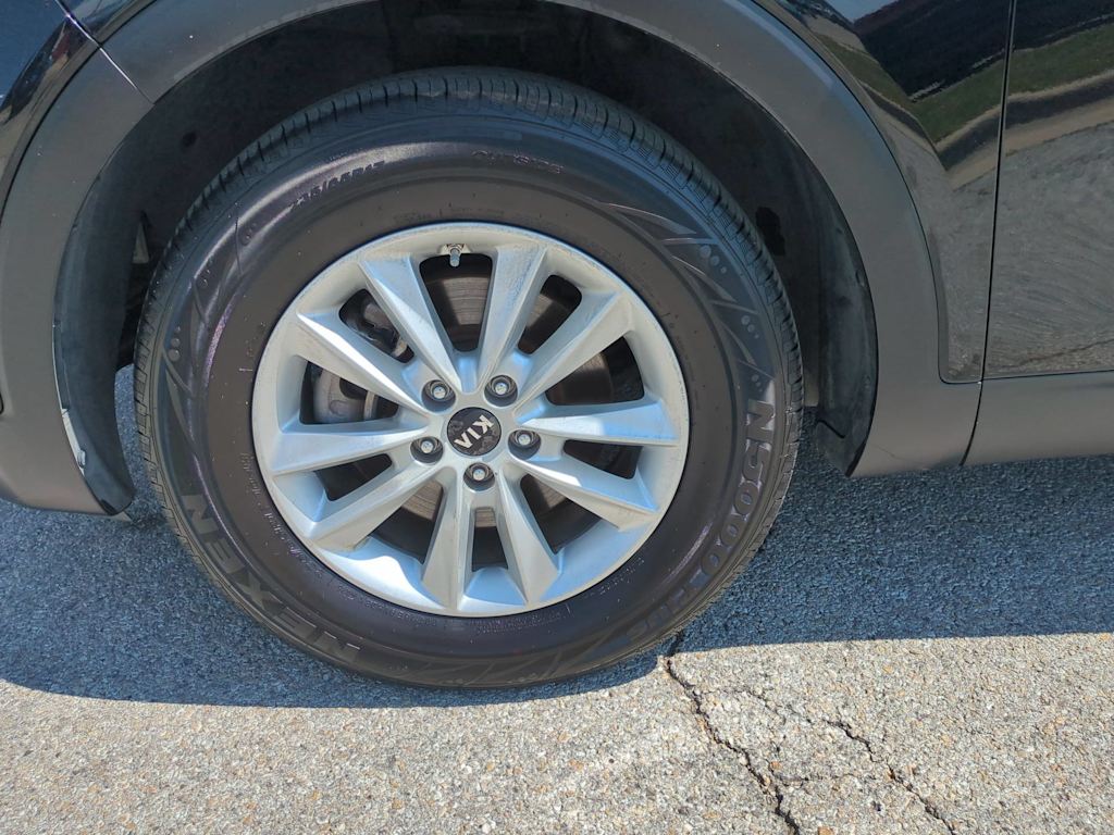 Thumbnail: 2019 Kia Sorento - 8