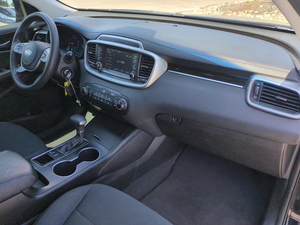 Thumbnail: 2019 Kia Sorento - 12