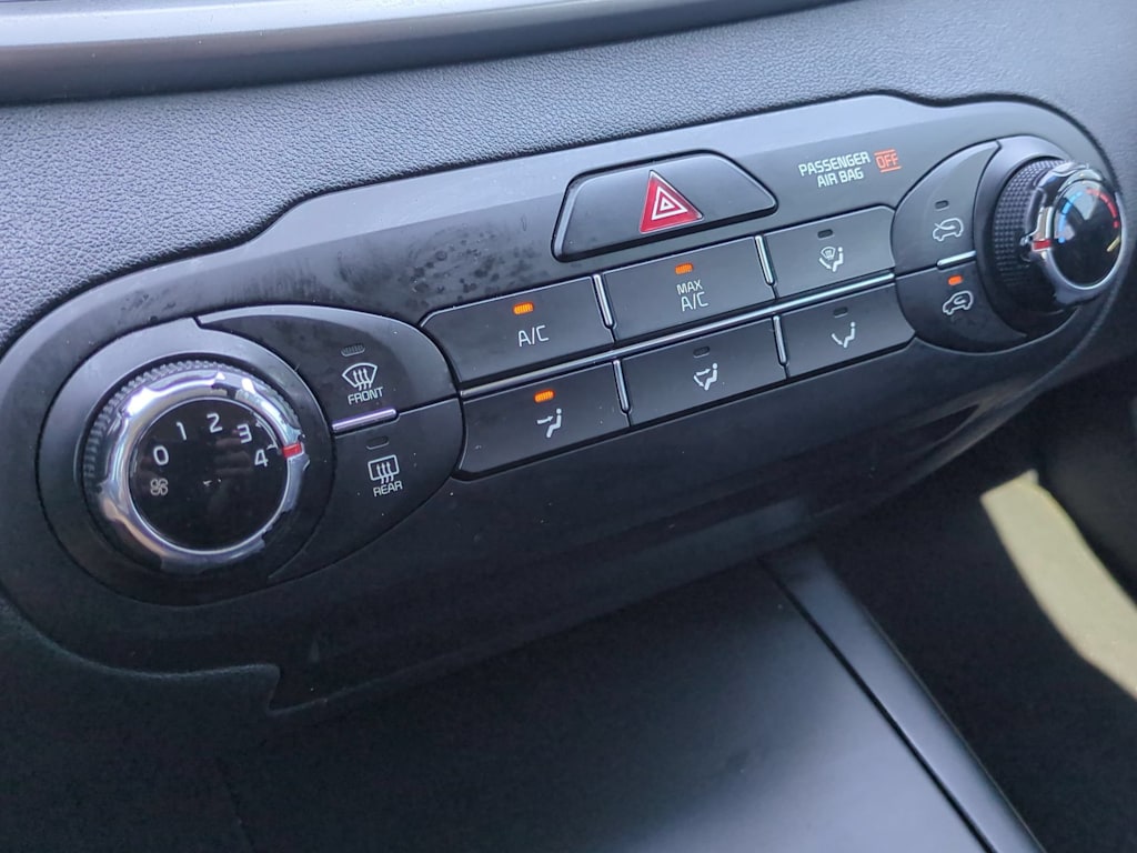 Thumbnail: 2019 Kia Sorento - 24