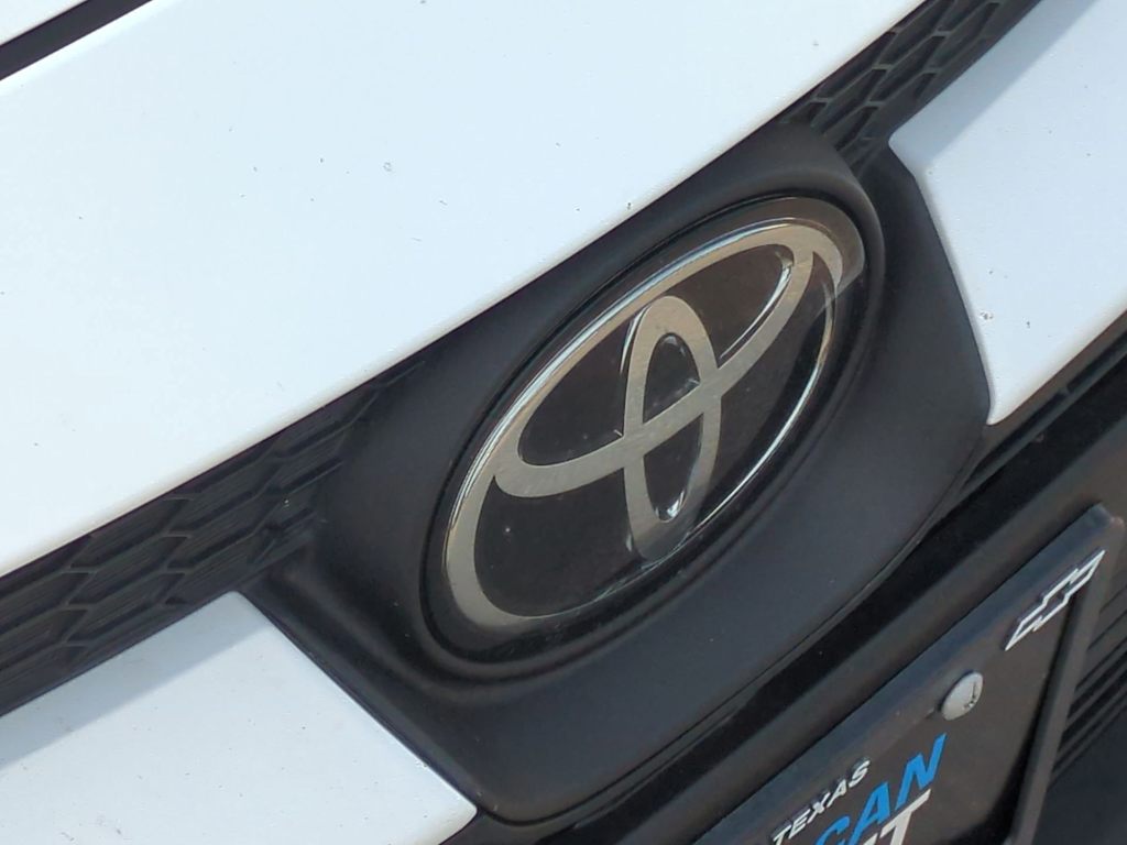 Thumbnail: 2024 Toyota Corolla - 31