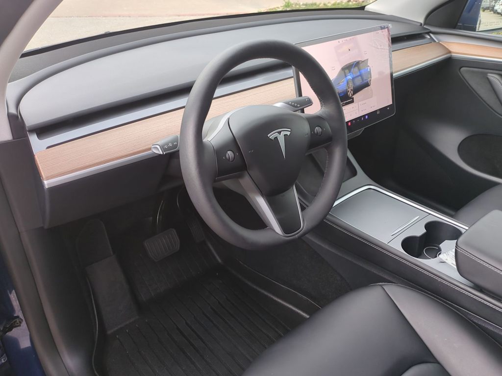 2024 Tesla Model Y Long Range 2