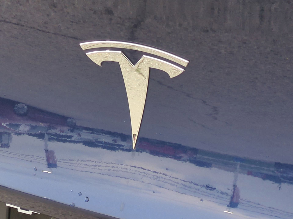 2024 Tesla Model Y Long Range 31