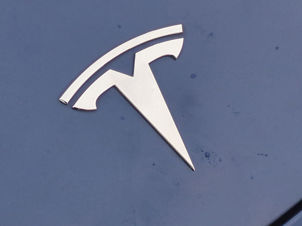 2024 Tesla Model Y Long Range 7